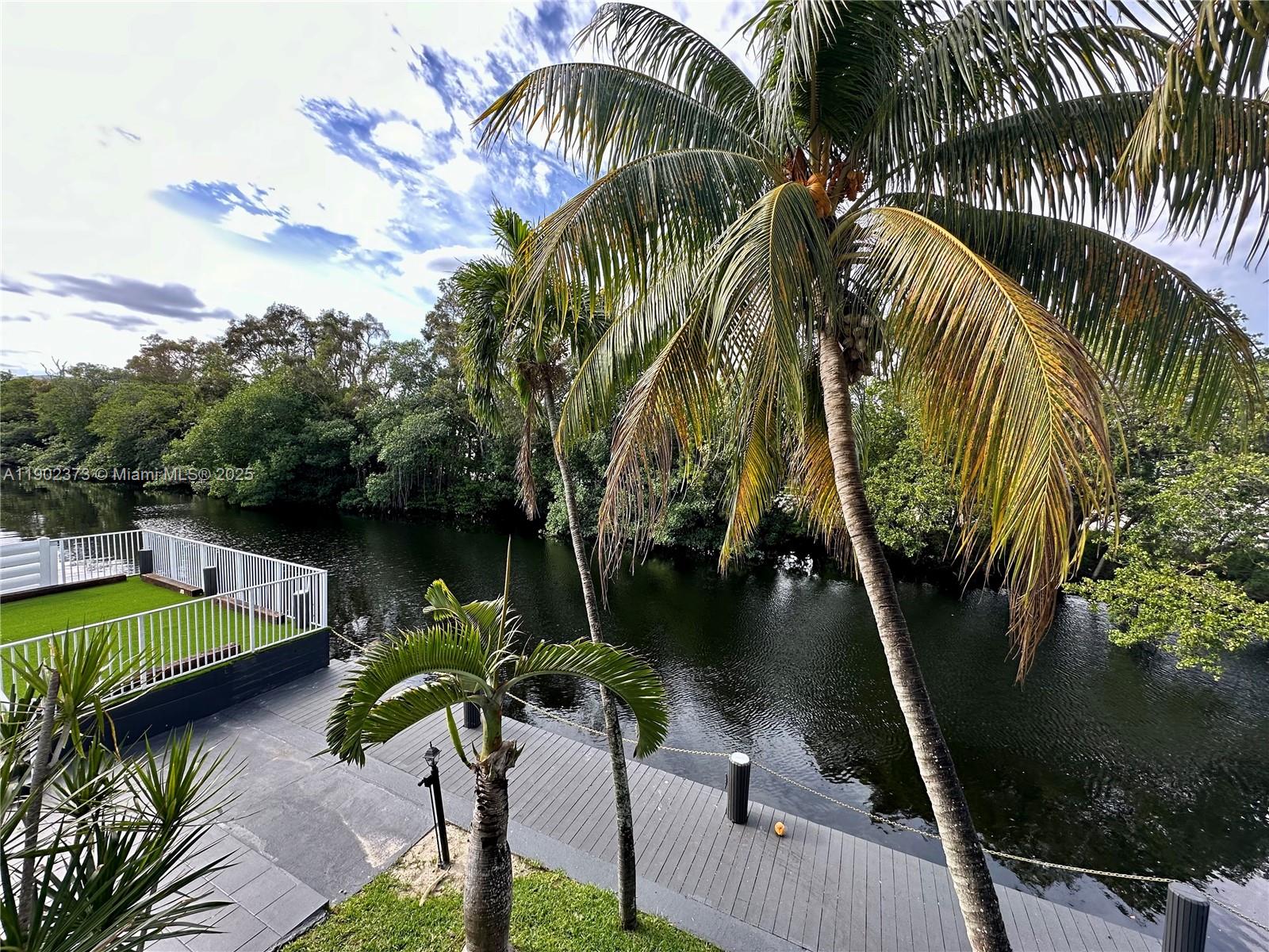 CORAL RIDGE ISLES - Residential Lease