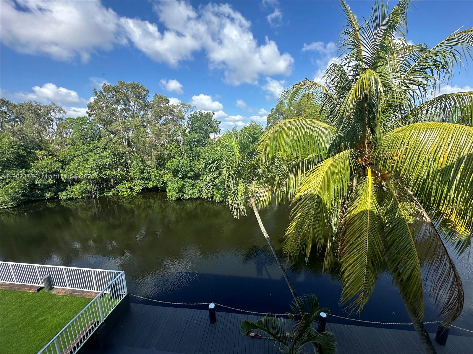 CORAL RIDGE ISLES - Residential Lease