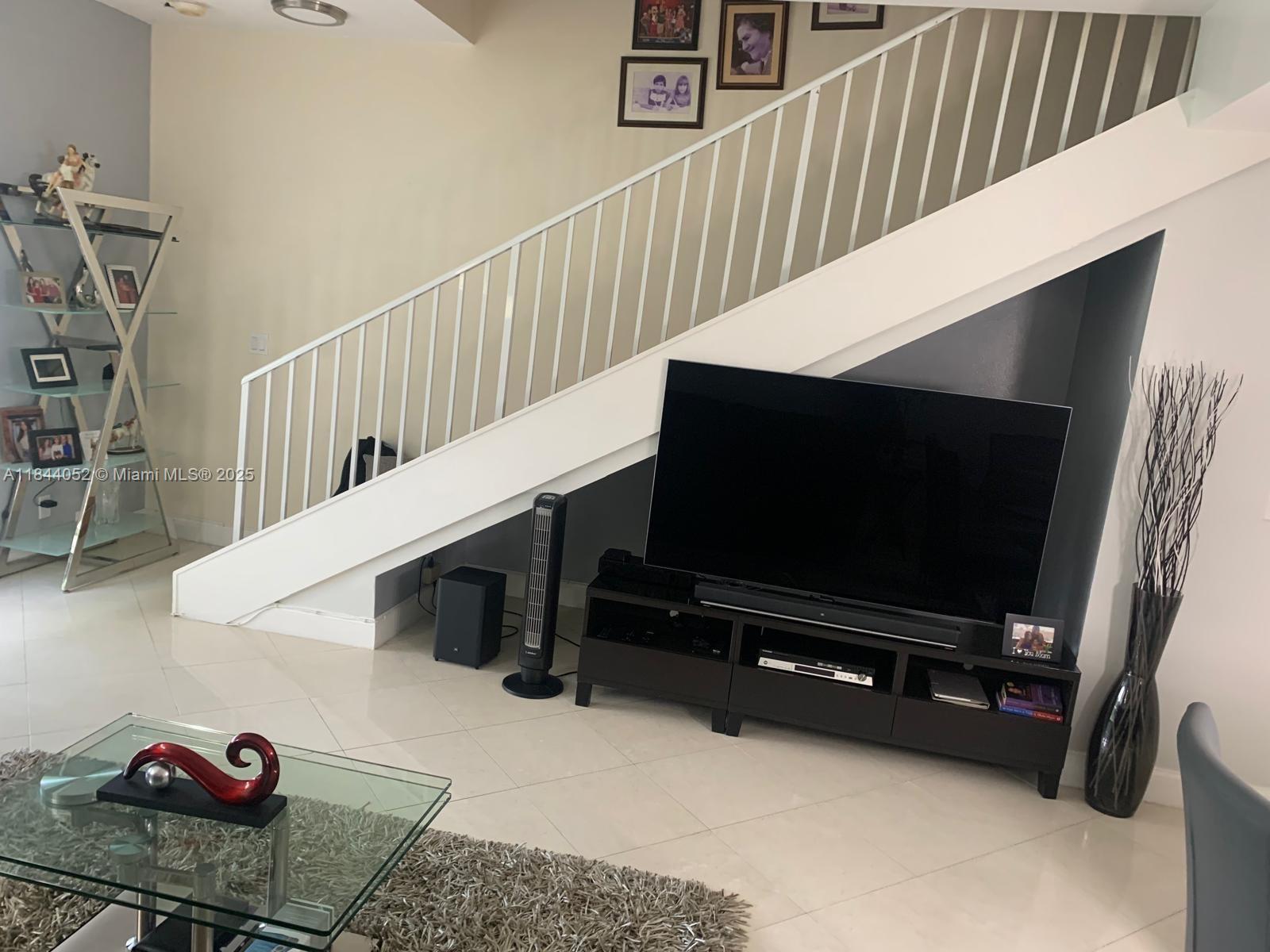 SECTORS 3 & 4 BOUNDARY PL - Residential