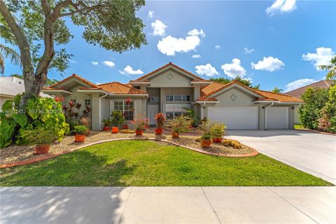 2625 Fairways Dr Homestead FL 33035