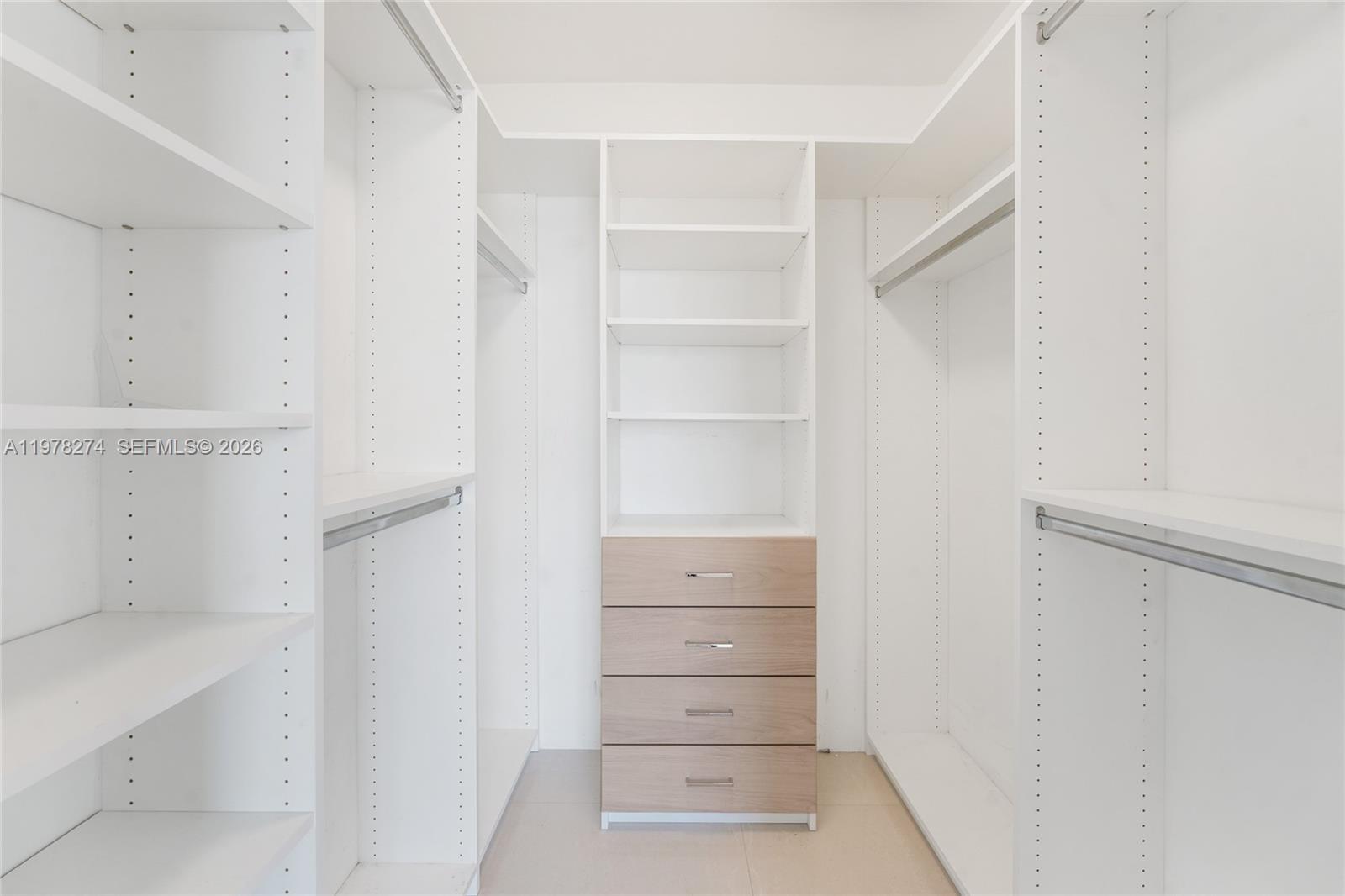 401 BLU OF NORTH BEACH CO - Residential Lease