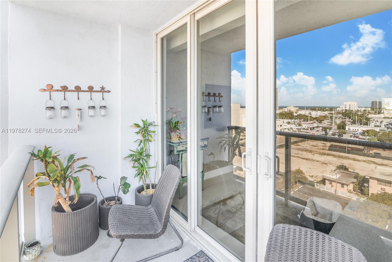 401 BLU OF NORTH BEACH CO - Residential Lease