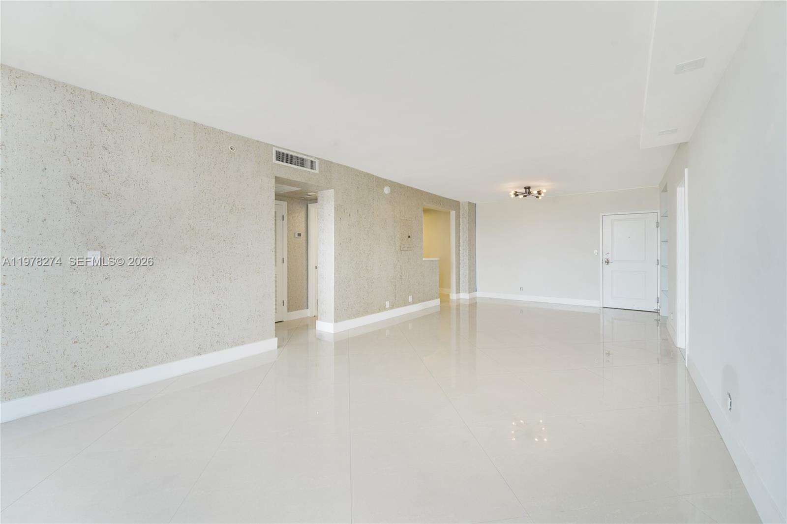 401 BLU OF NORTH BEACH CO - Residential Lease