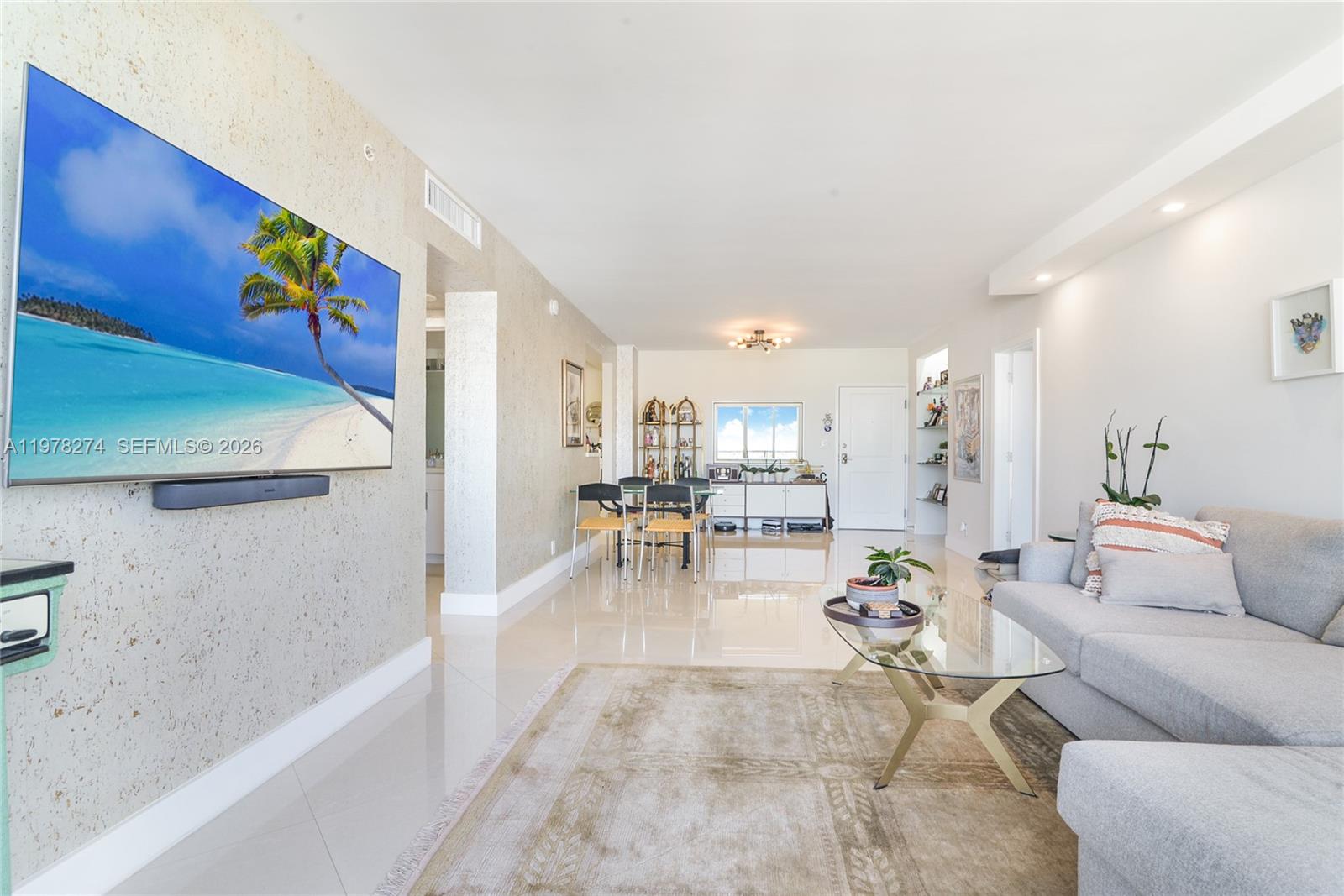 401 BLU OF NORTH BEACH CO - Residential Lease