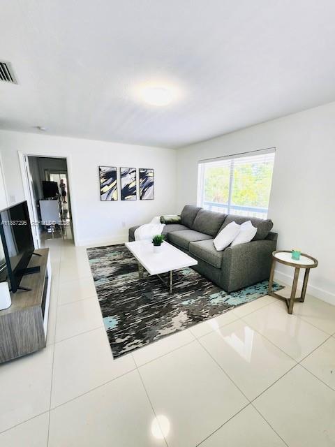 1030 NE 80th St 4 - Image 1