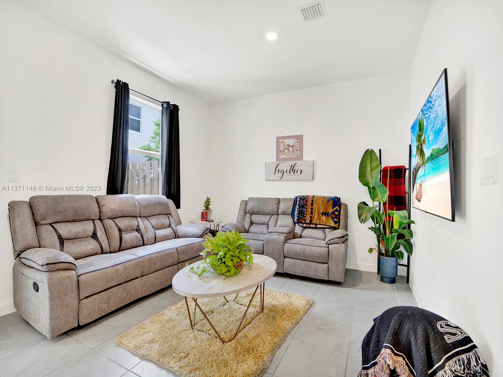 Photo 11 of 28 of 2646 SE 11th Ct townhome