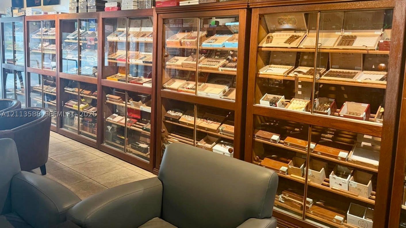 Cigar Lounge
