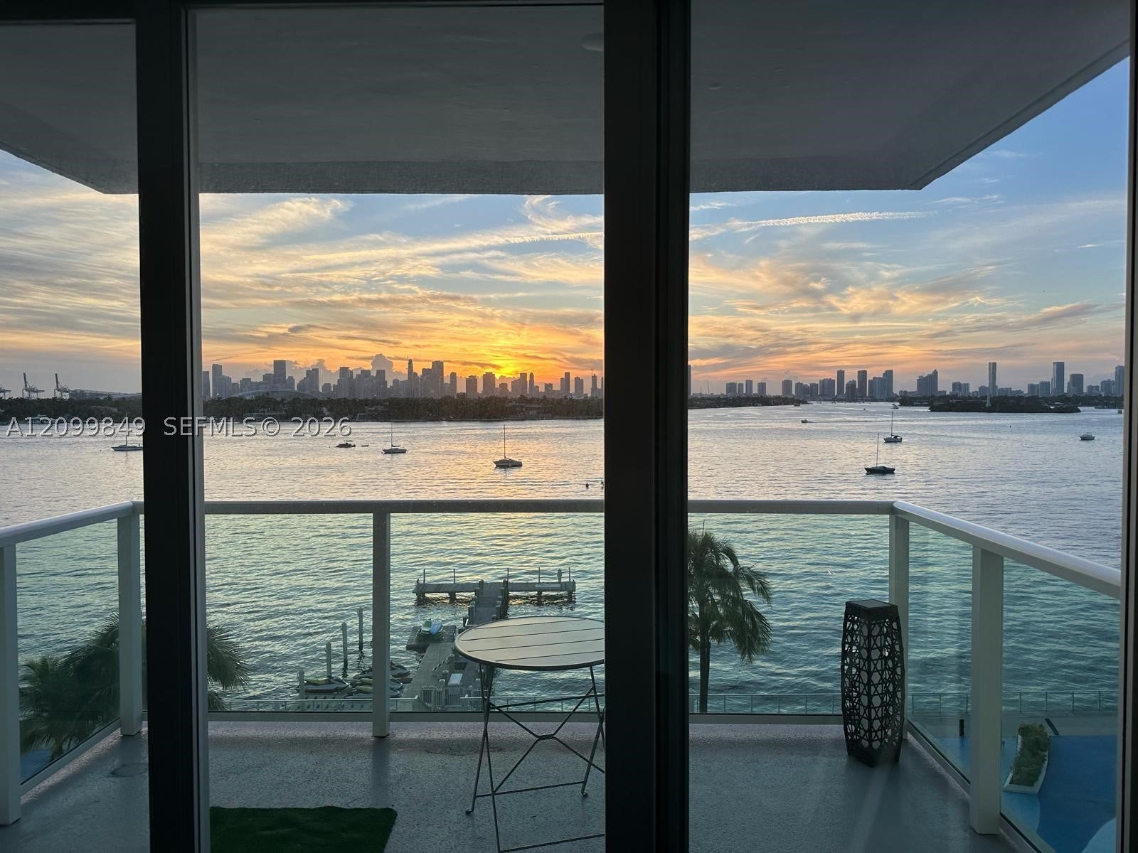 1000 West Ave 617