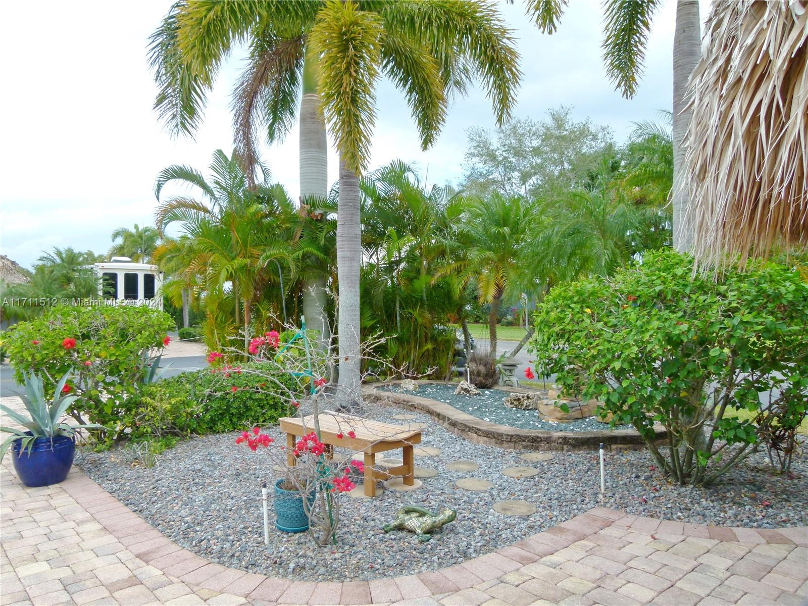 Silver Palms RV Resort - Land