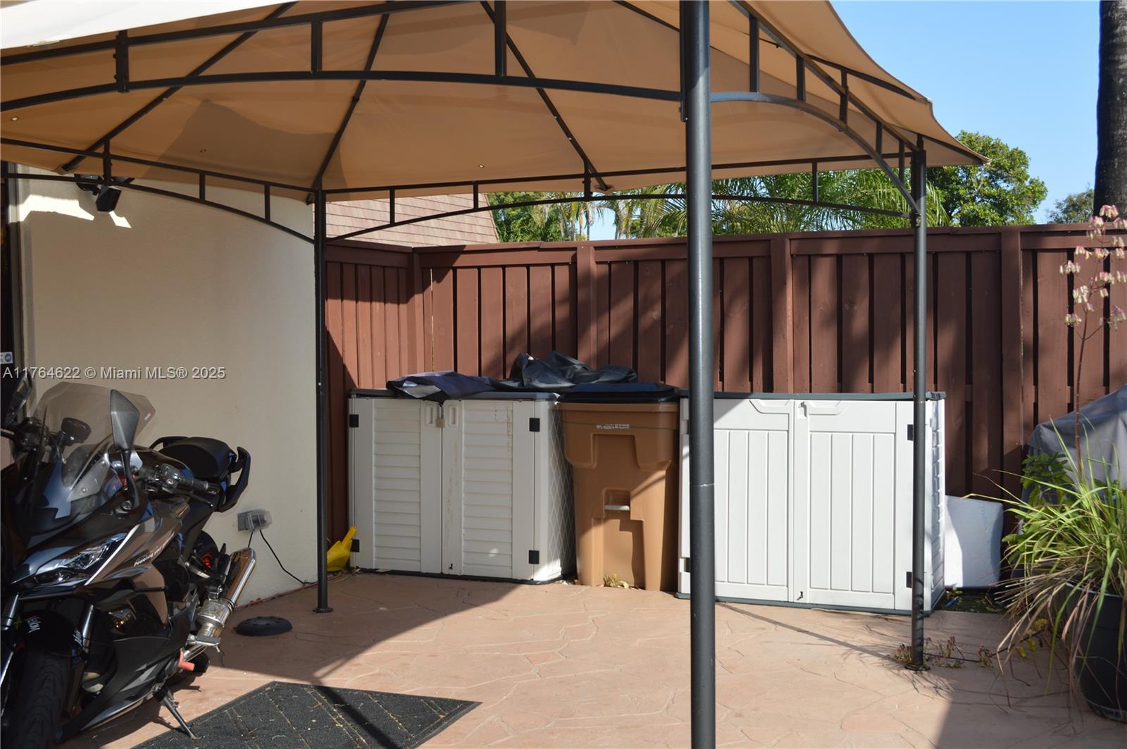 COURTYARDS OF WATERFORD - Residential
