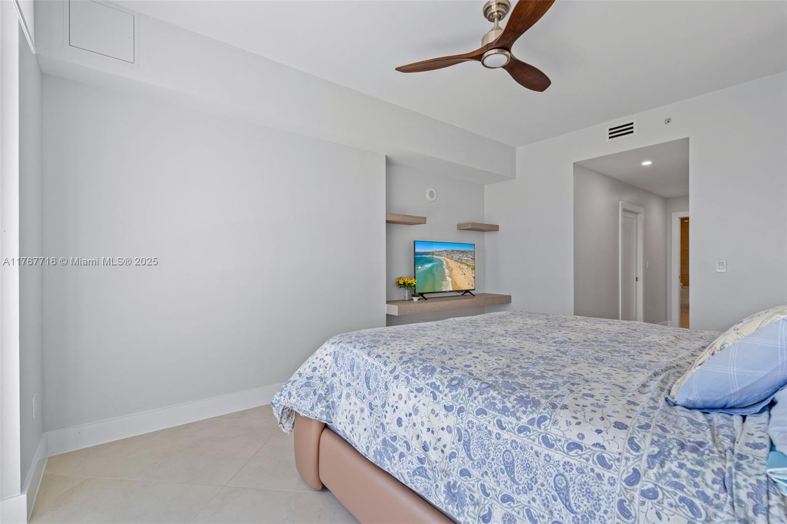 3030 AVENTURA CONDO - Residential