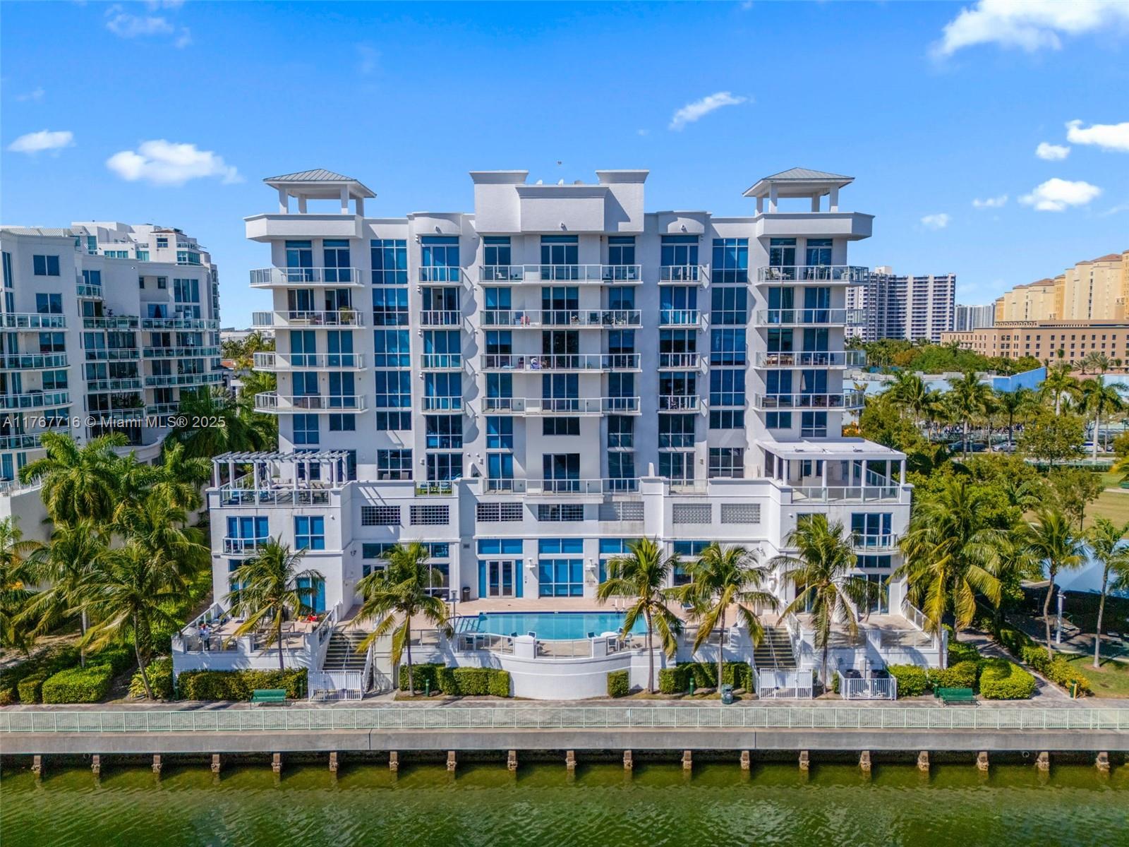 3030 Ne 188th St 409, Aventura, Miami-Dade County, Florida - 2 Bedrooms  
2 Bathrooms - 