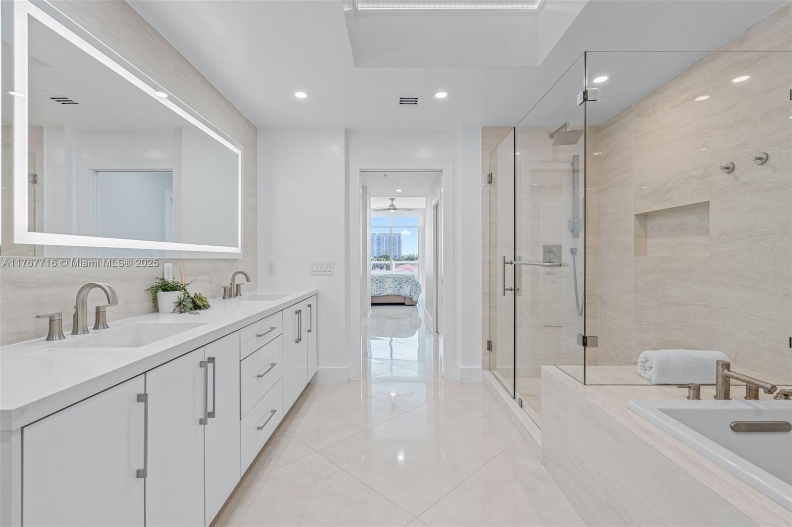 3030 AVENTURA CONDO - Residential