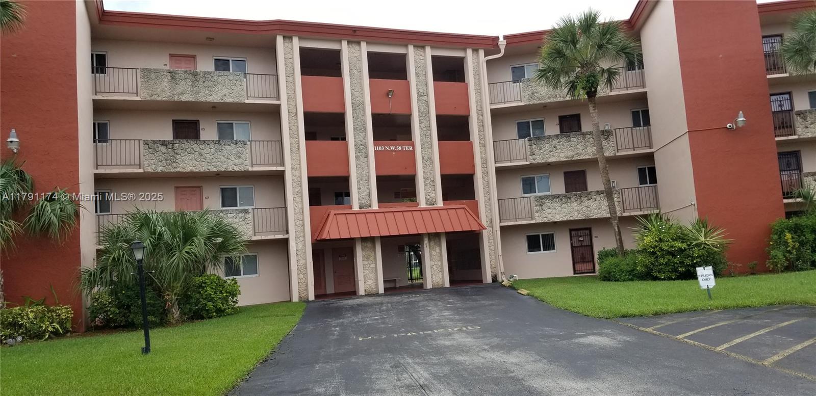 Property for Sale at 1103 Nw 58th Ter 321, Sunrise, Miami-Dade County, Florida - Bedrooms: 2 
Bathrooms: 2  - $150,000