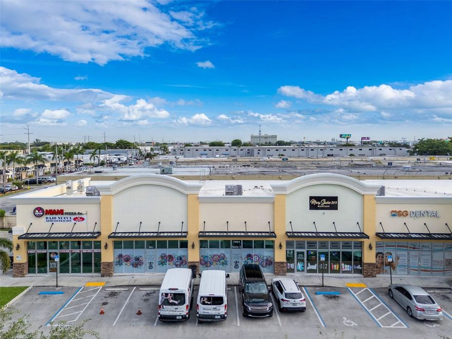 Excellent business opportunity in the heart of Hialeah! Strategically located beauty suites combined with a retail store offering hair, nails, and eyelash products. Sale includes inventory valued at $67,000, plus a Clover machine and a fully installed shampoo station. Prime location with high visibility and customer traffic—perfect for an entrepreneur ready to step into a turnkey beauty business.
