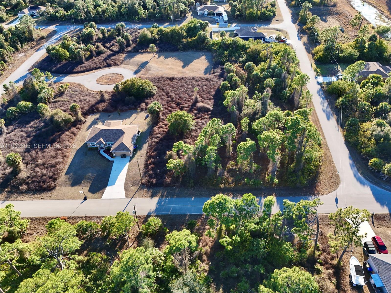 PORT CHARLOTTE - Land