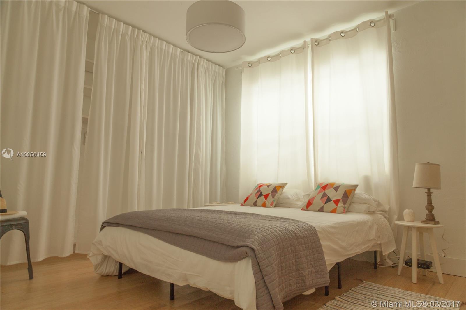 MARSEILLES DECO CONDO - Residential Lease