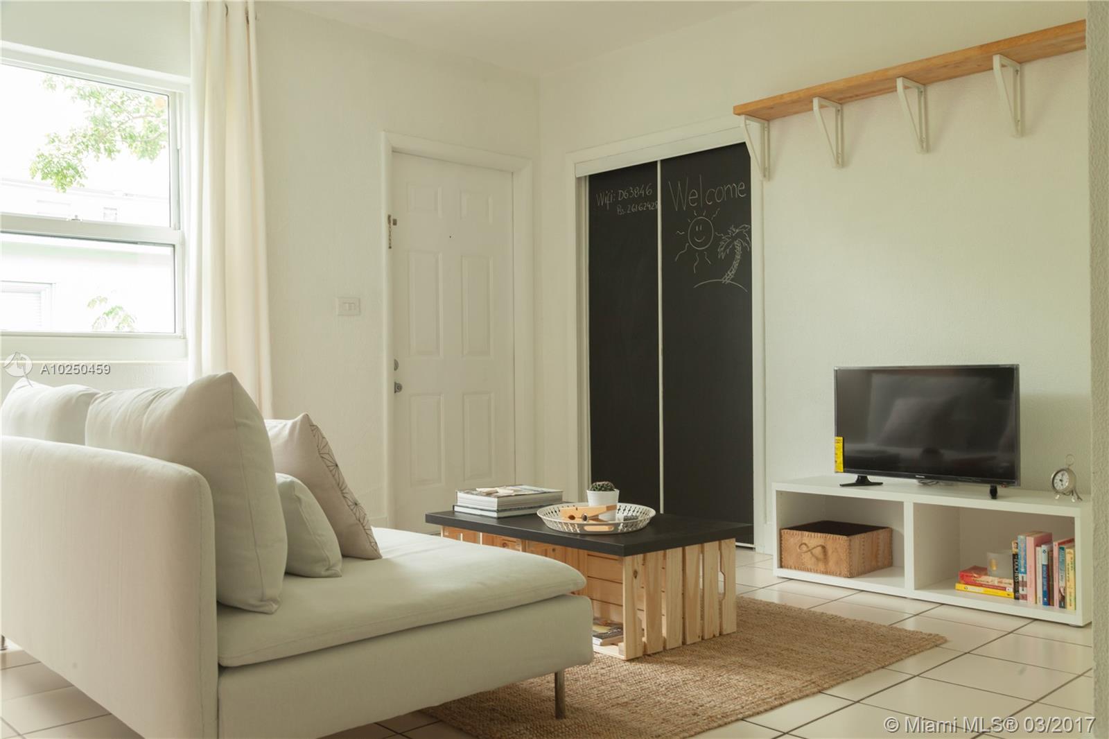 MARSEILLES DECO CONDO - Residential Lease