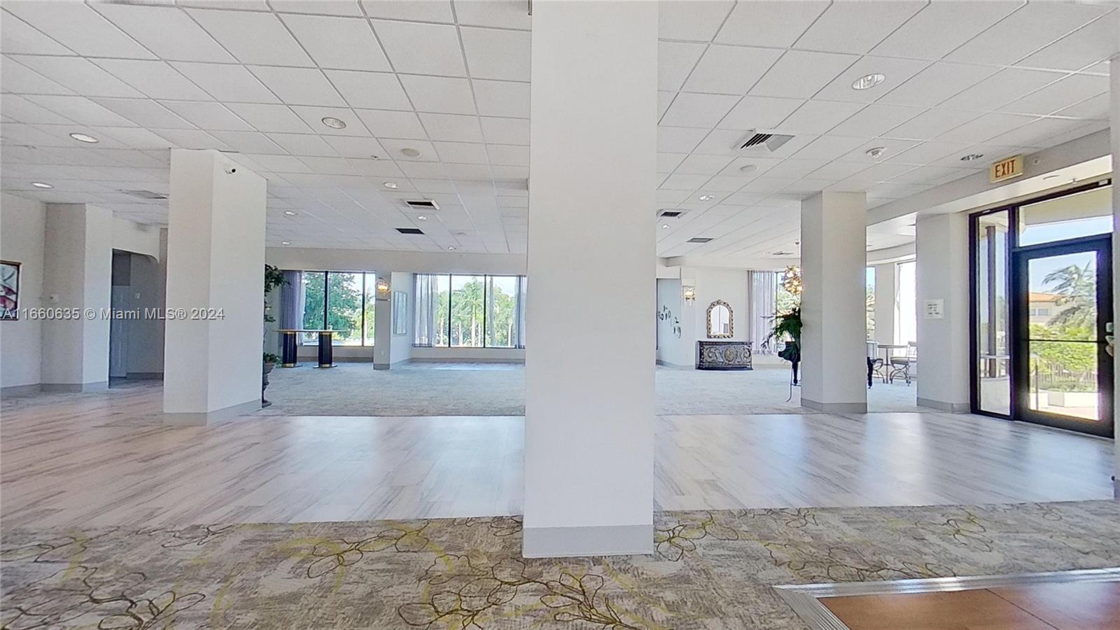 CRICKET CLUB CONDO - Residential