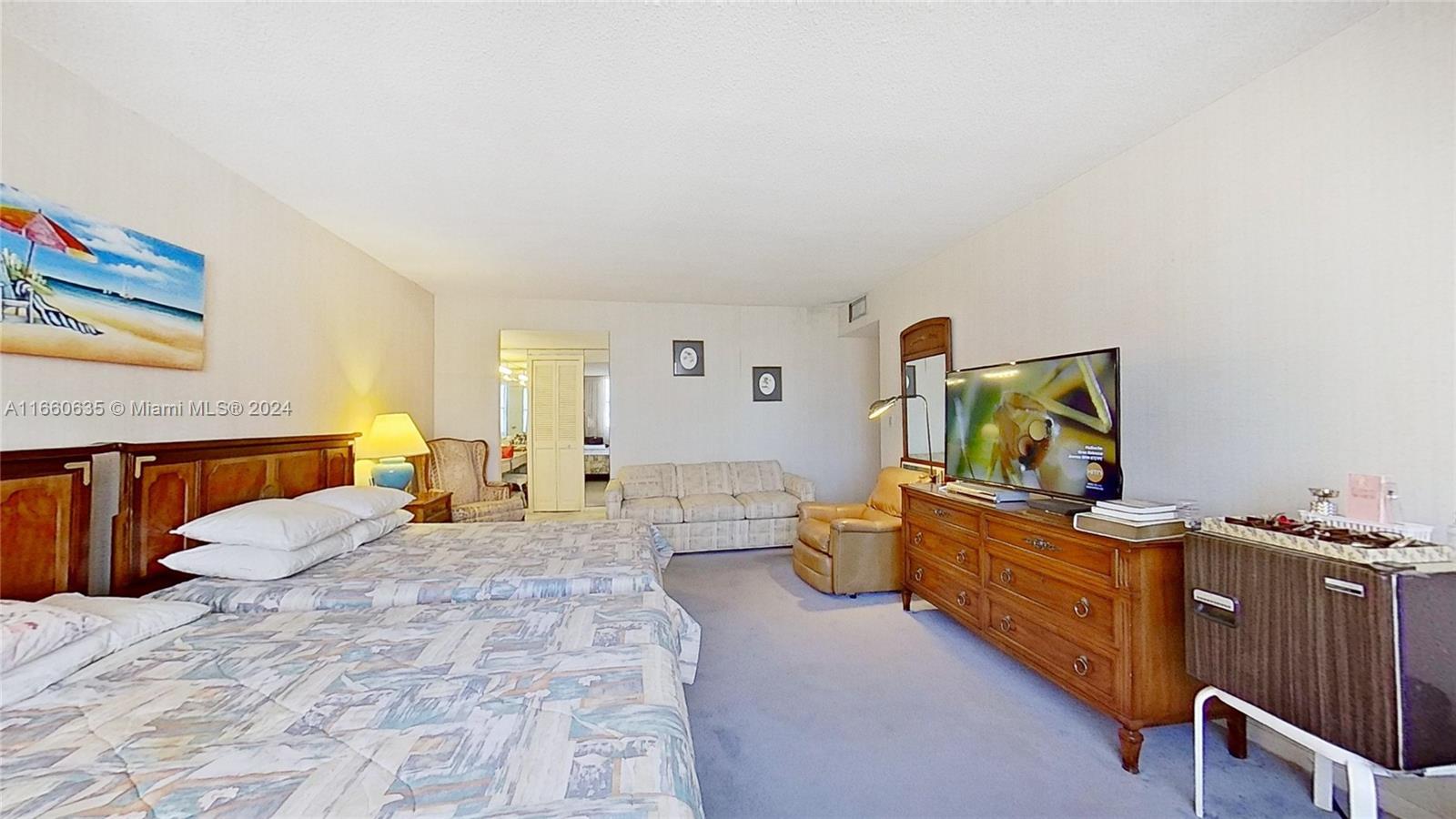 CRICKET CLUB CONDO - Residential