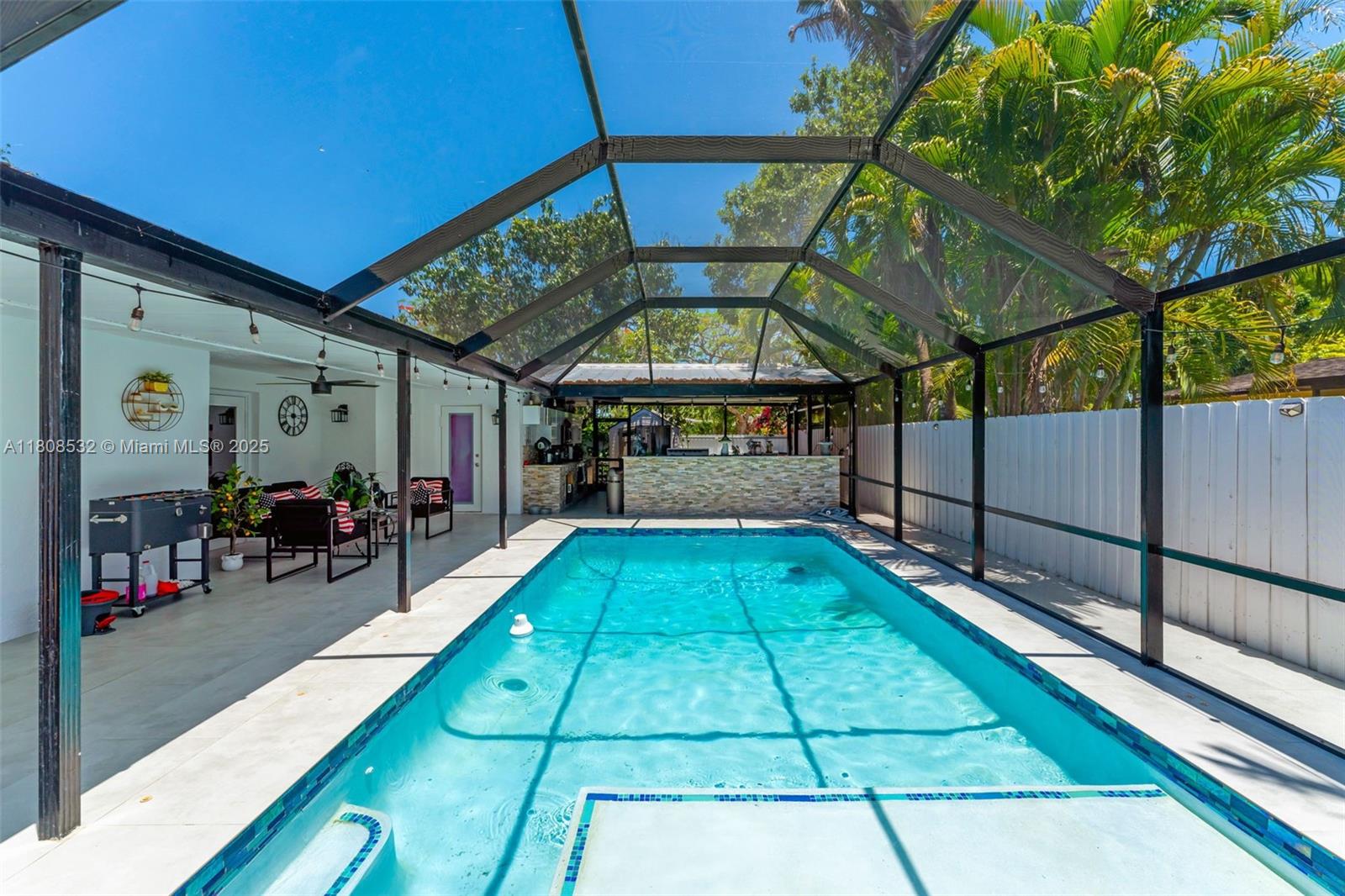 Property for Sale at 9304 Sw 166th Ter, Palmetto Bay, Miami-Dade County, Florida - Bedrooms: 3 
Bathrooms: 2  - $847,000
