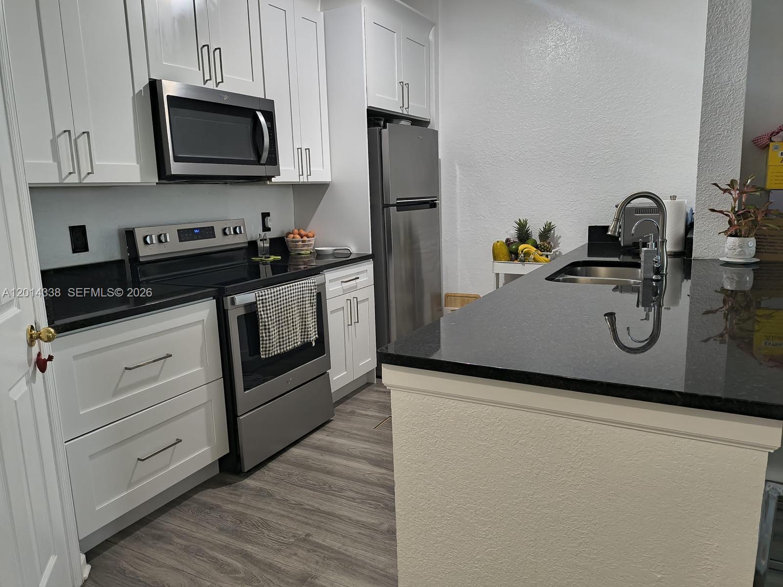 HORIZONS AT VISTA LAKES - Residential