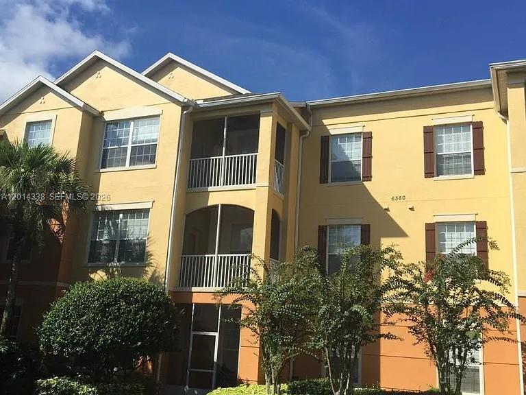 HORIZONS AT VISTA LAKES - Residential