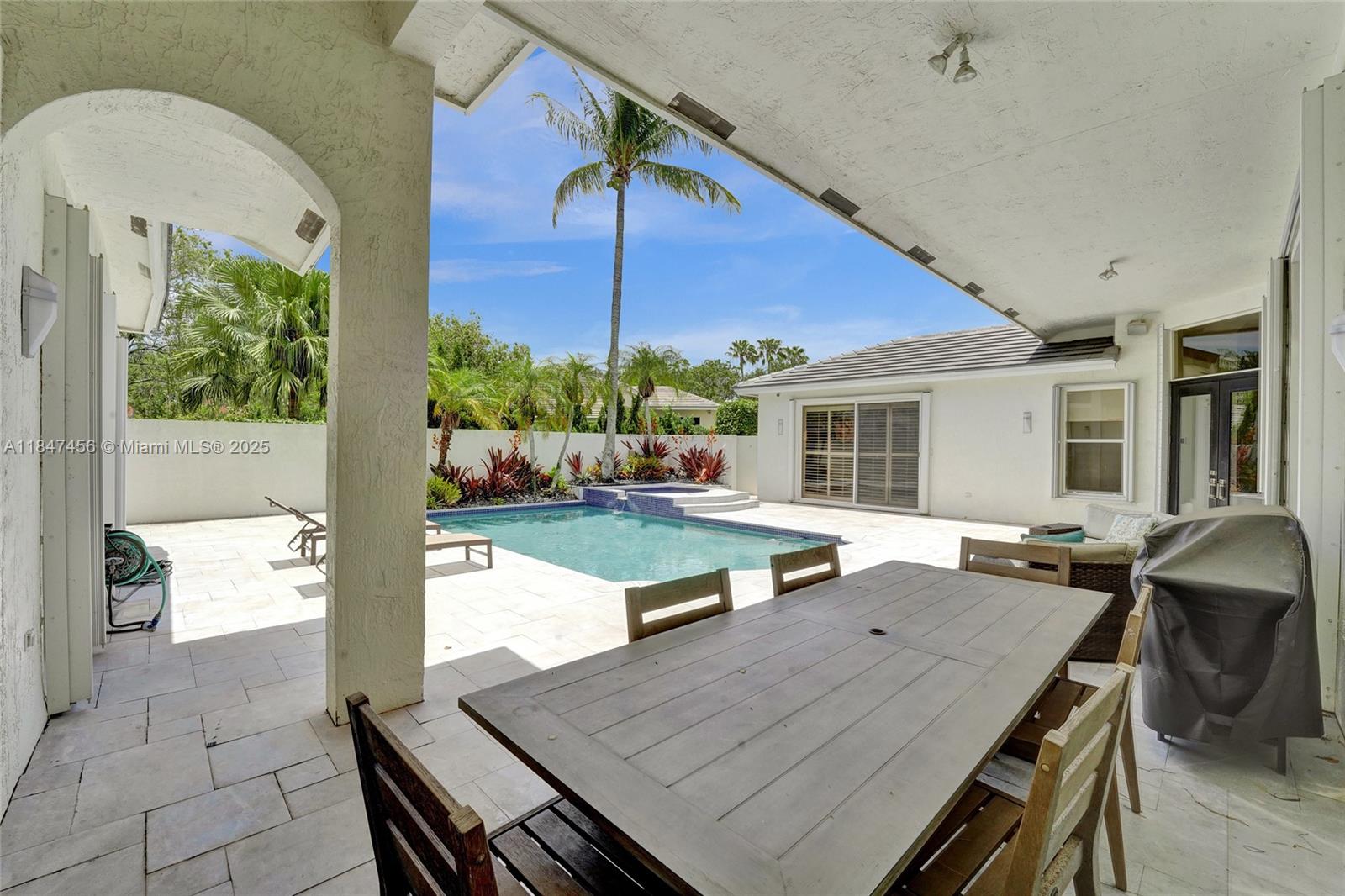 208 Landings Blvd
