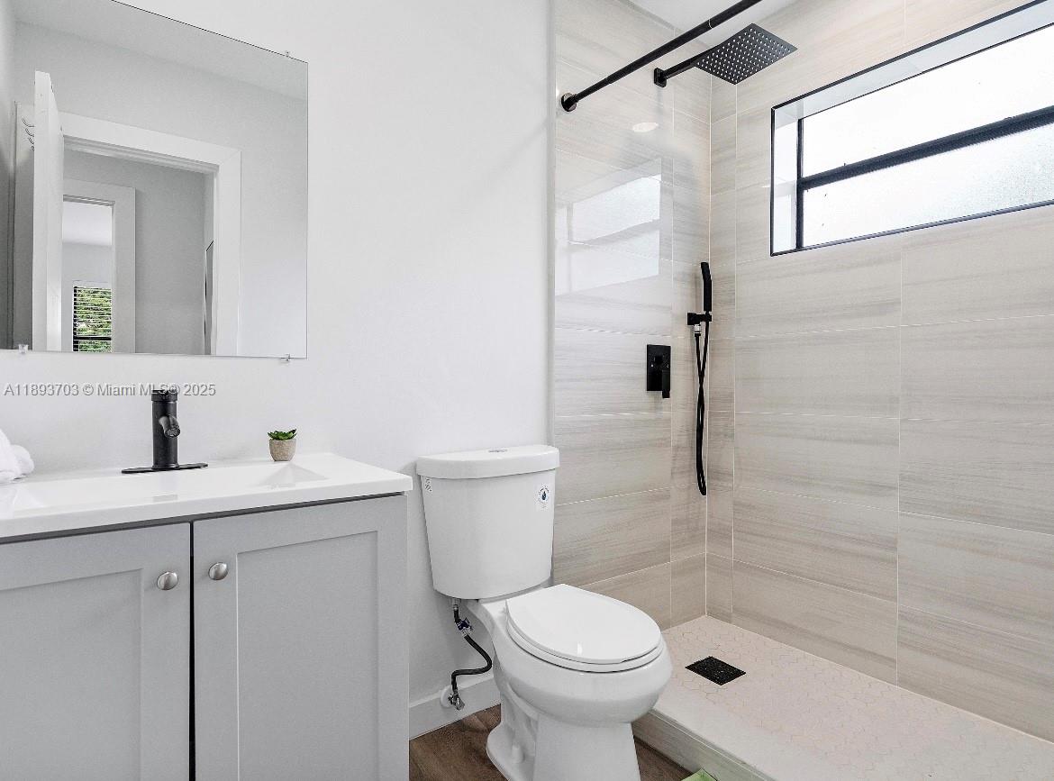 584 NW 30th St