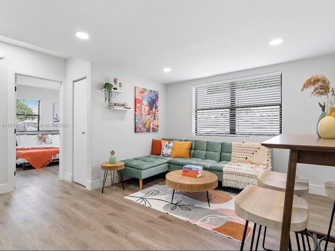 NORTHERN BLVD TRACK - Residential Income