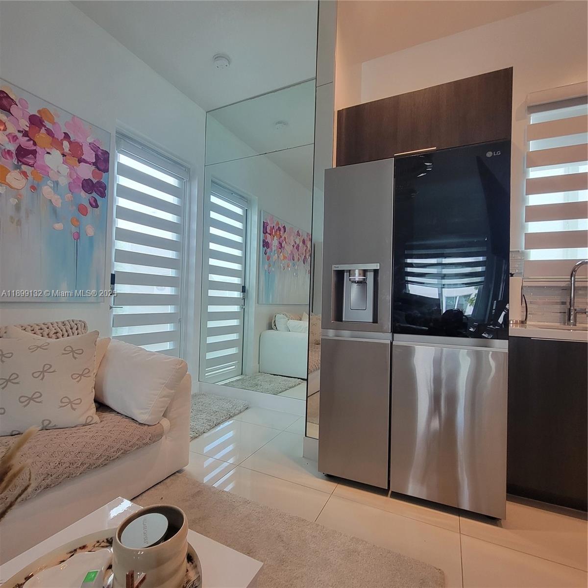 LANDMARK AT DORAL CENTRAL - Residential Lease