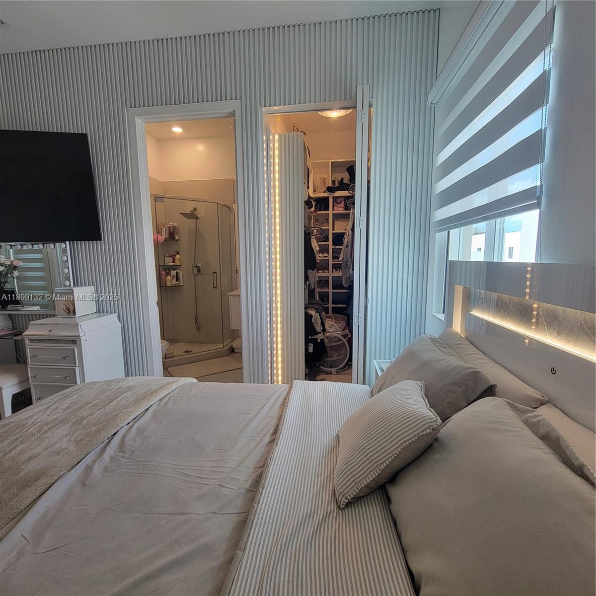 LANDMARK AT DORAL CENTRAL - Residential Lease