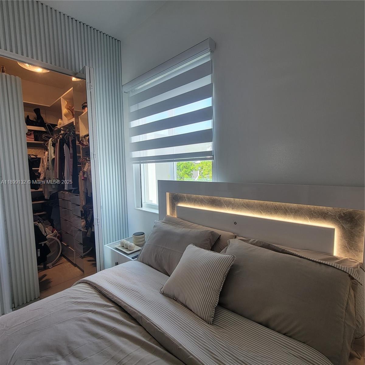 LANDMARK AT DORAL CENTRAL - Residential Lease