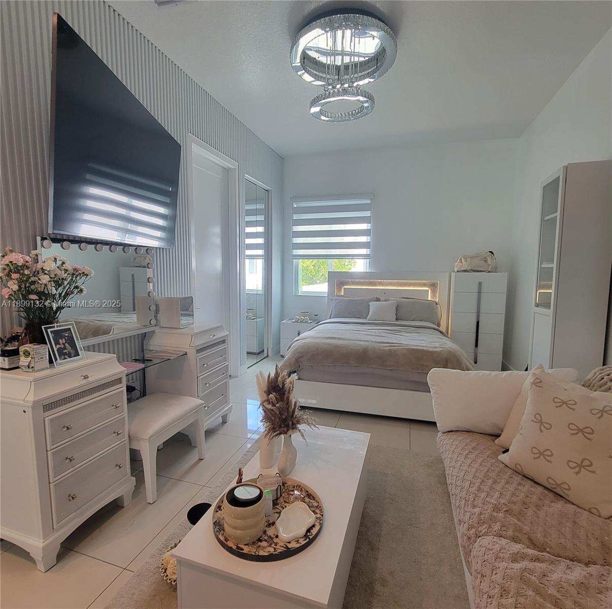 LANDMARK AT DORAL CENTRAL - Residential Lease