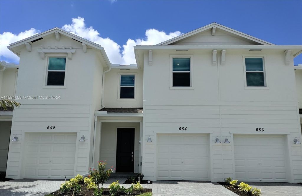 Photo of 654 SE Lake Falls St, Port Saint Lucie, FL 34984 (MLS # A11594868)