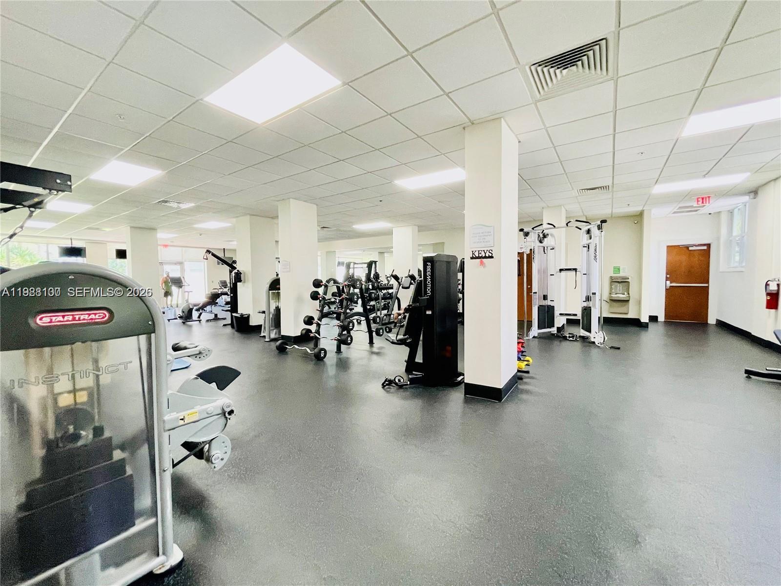 RESIDENCES ON HOLLYWOOD B - Residential