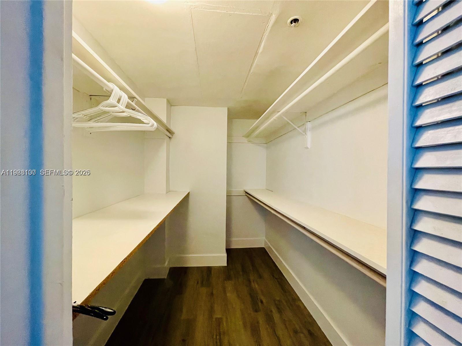 RESIDENCES ON HOLLYWOOD B - Residential