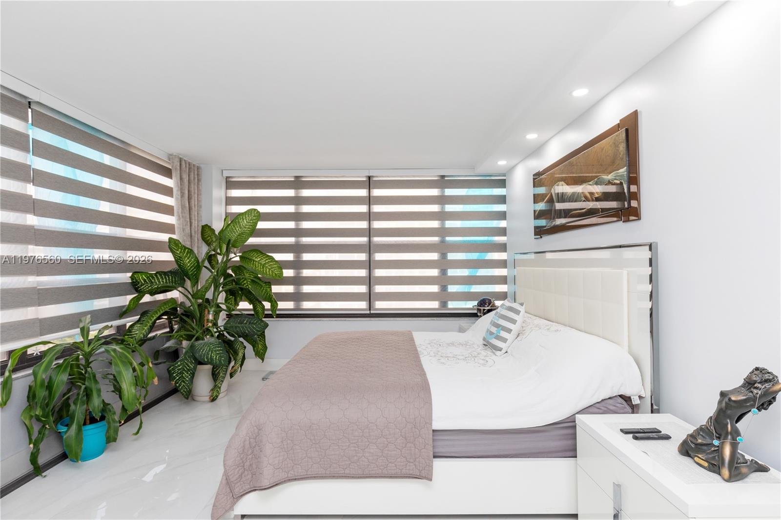 OLYMPUS CONDO PHASE - Residential