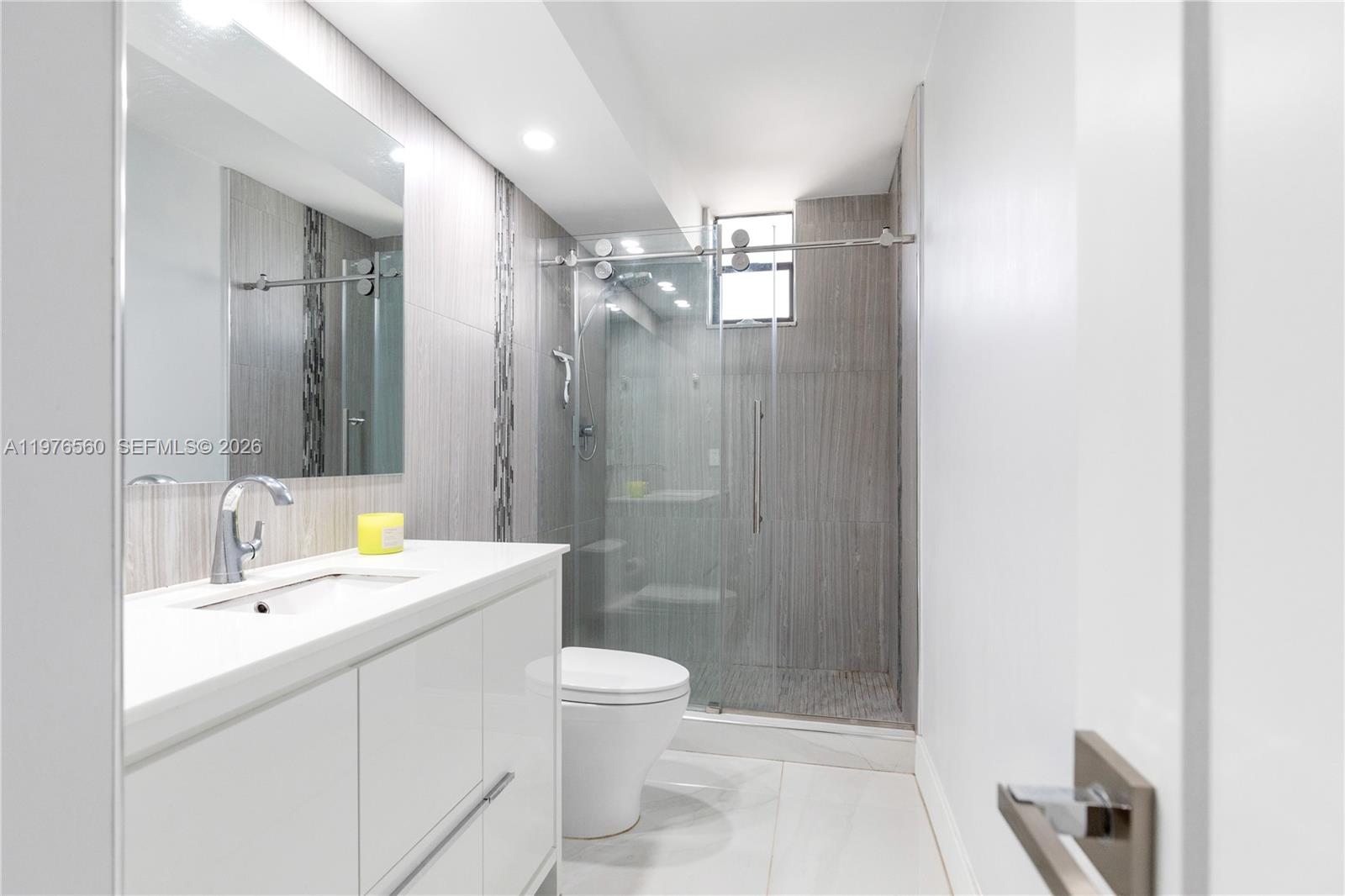 OLYMPUS CONDO PHASE - Residential