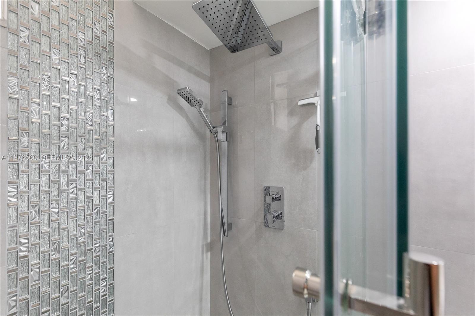 OLYMPUS CONDO PHASE - Residential