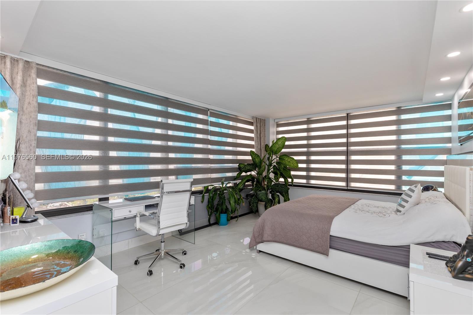 OLYMPUS CONDO PHASE - Residential