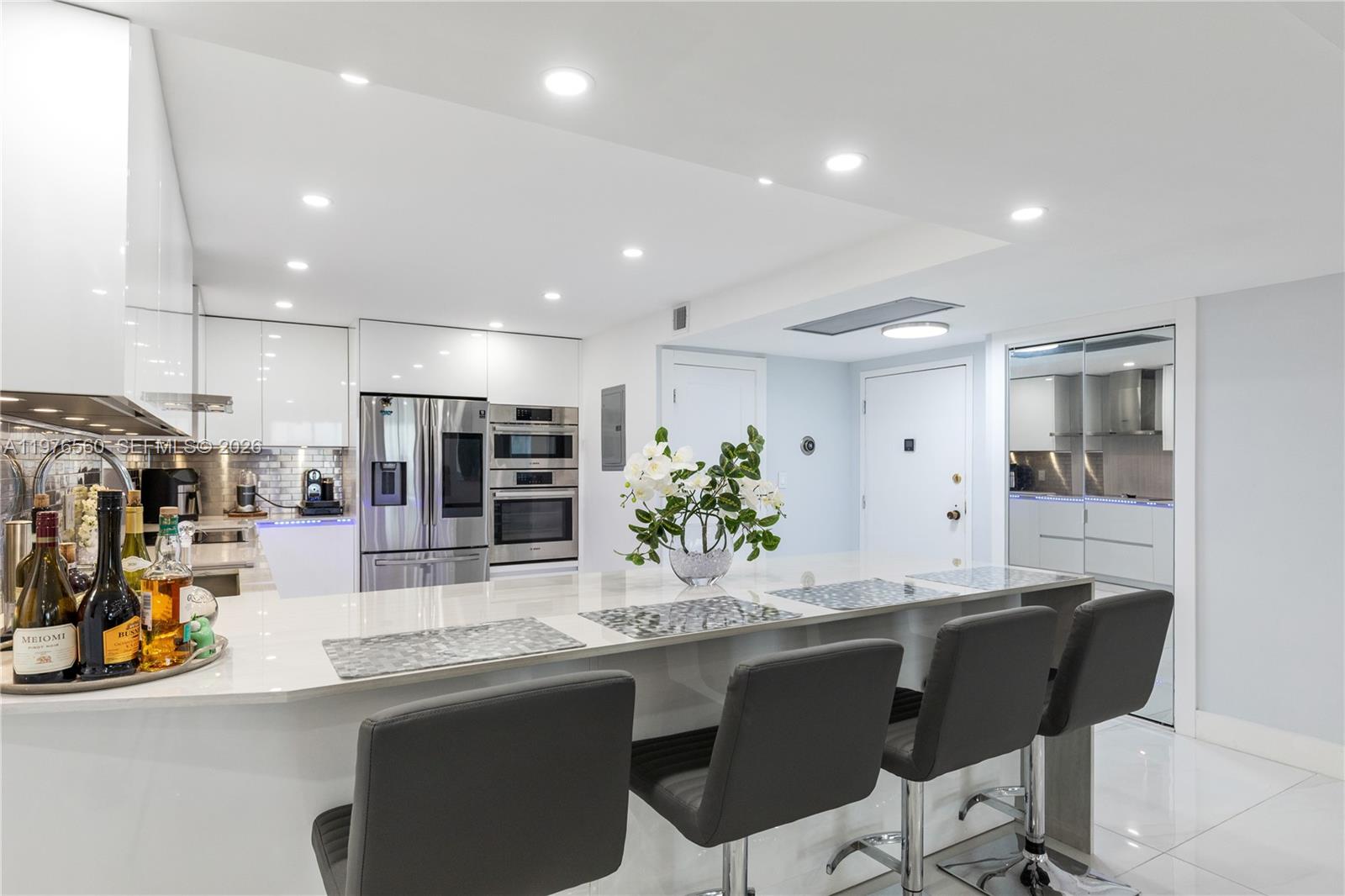 OLYMPUS CONDO PHASE - Residential