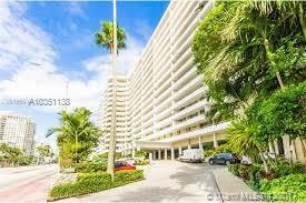 great 2/2 on the ocean facing intercostal, Brand new kitchen, appliances, bathrooms Oceanfront building had been completely redone and is in impeccable condition.
