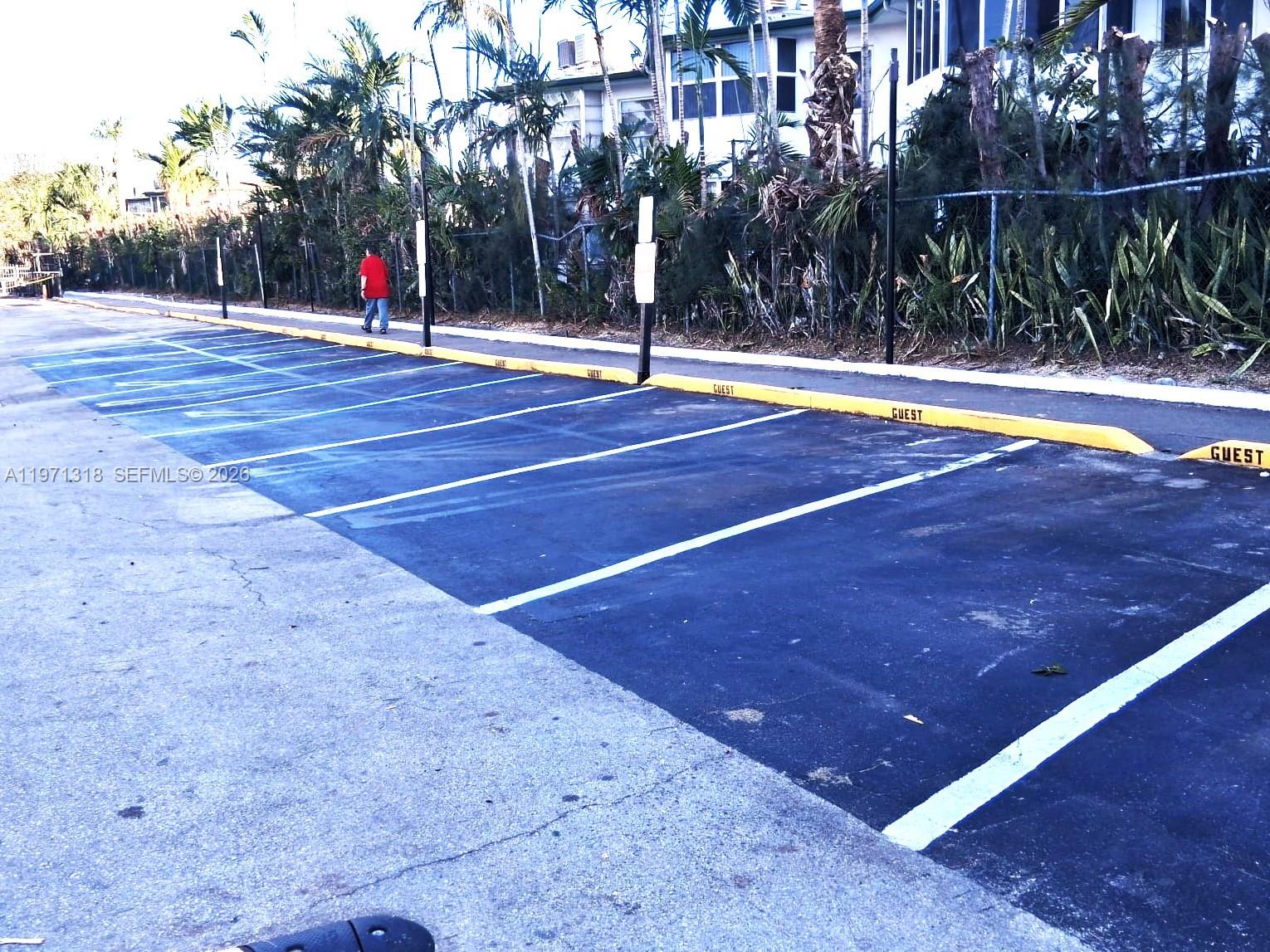 JADE WINDS GROUP - - Residential Lease