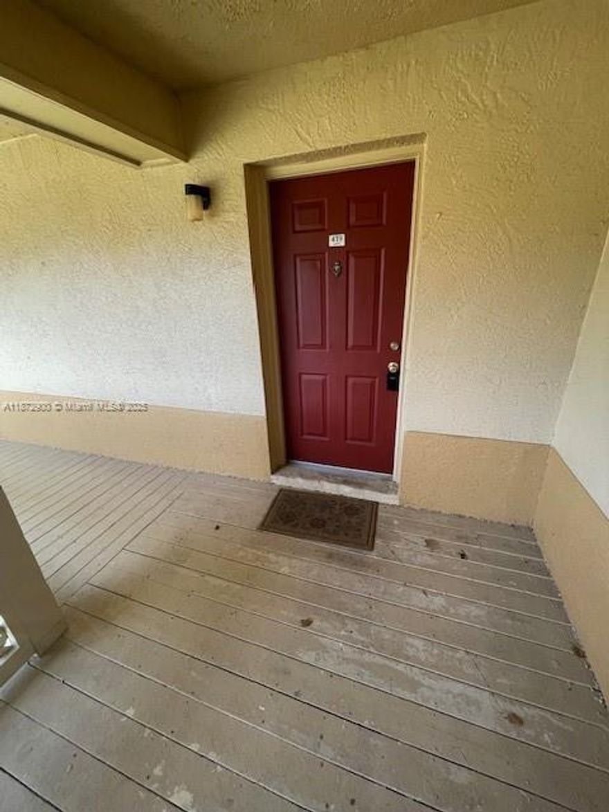 COZY ONE-BEDROOM ONE-BATHROOM CONDO WITH A GARAGE, WATER INCLUDED, WASHER AND DRYER INSINDE THE UNIT.