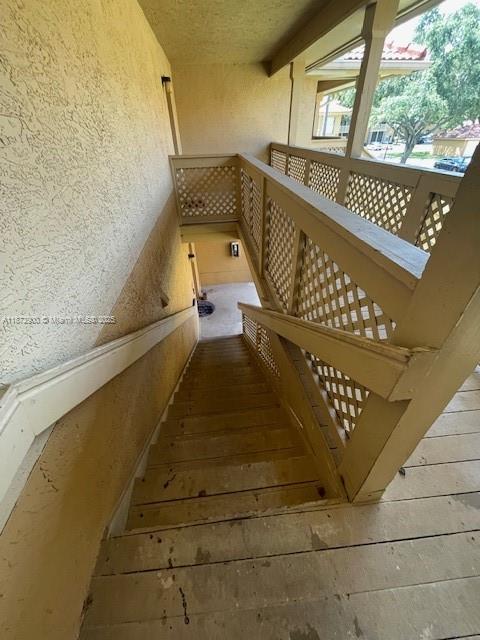 PALM LAKE CONDO - Residential Lease