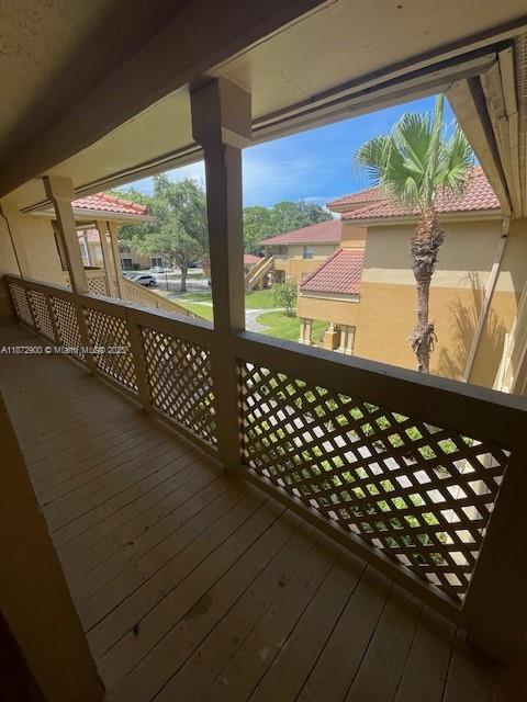 PALM LAKE CONDO - Residential Lease