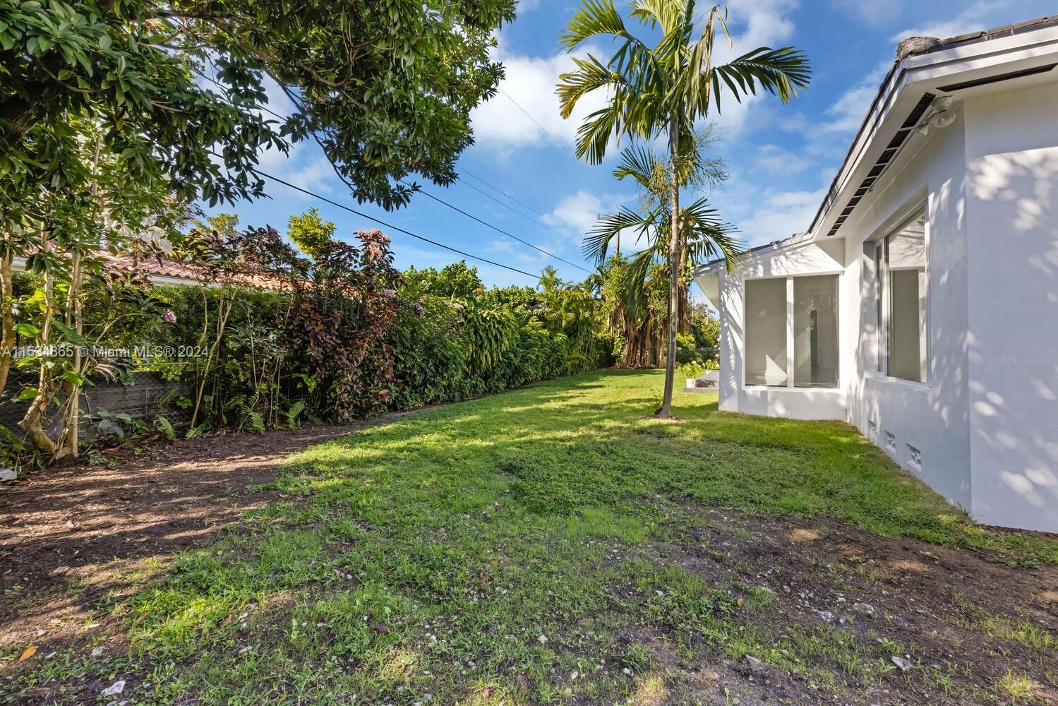 CORAL GABLES RIVIERA SEC - Residential