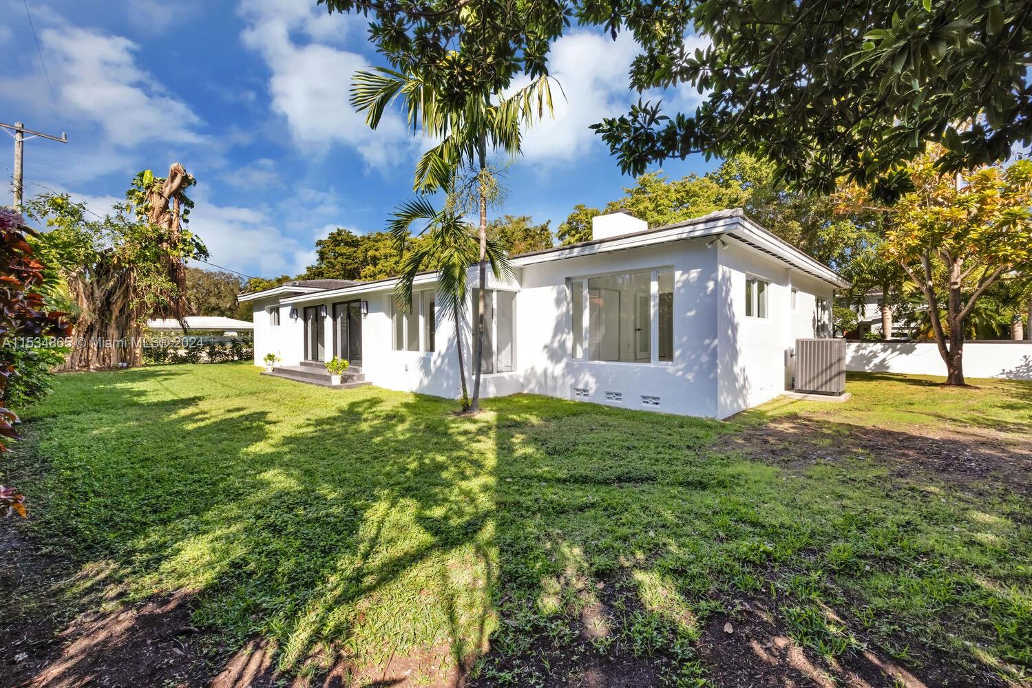 CORAL GABLES RIVIERA SEC - Residential