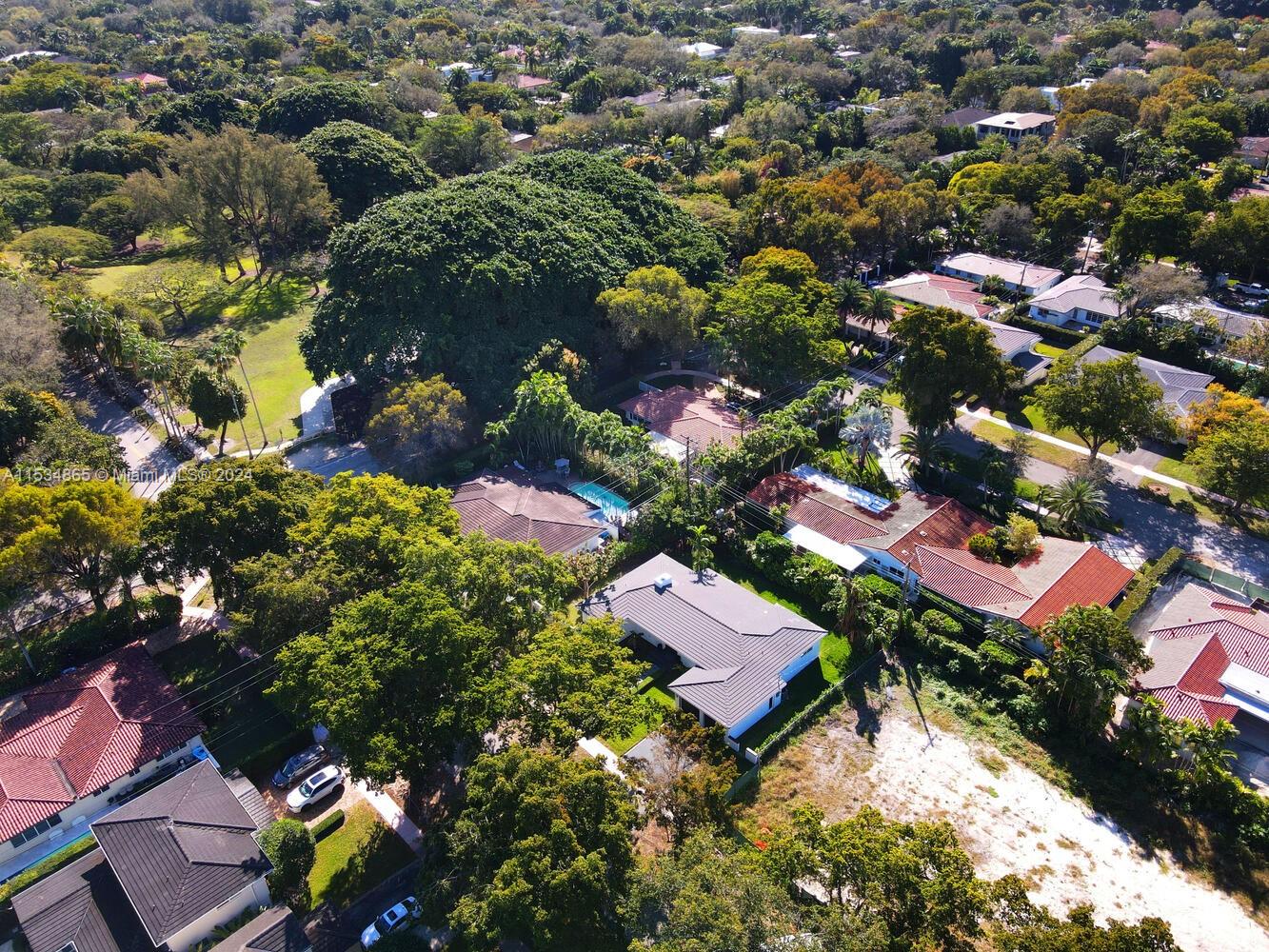 CORAL GABLES RIVIERA SEC - Residential